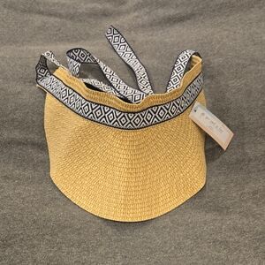 Stylish Tan Straw Sun Visor